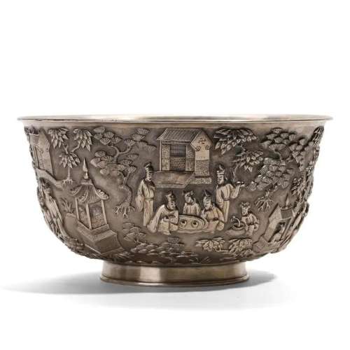 A HIGH-RELIEF SILVER 'FIGURES' BOWL