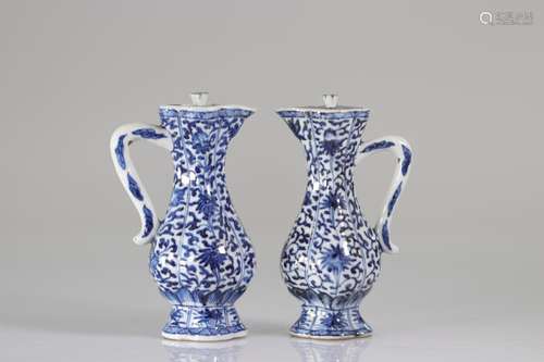 China pair of blanc bleu jug 18th