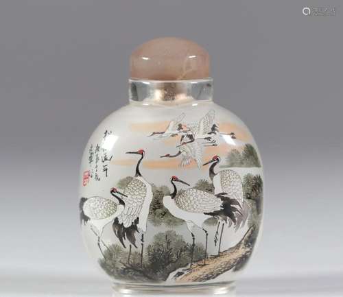 Chinese painted glass snuff bottle decorated with cranes