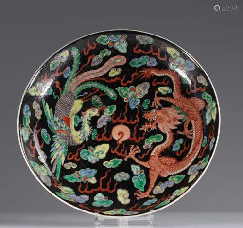 China dish decorated with dragon and phoenix black family ea...