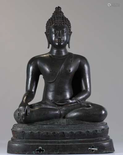 Thailand imposing Qing period bronze Buddha