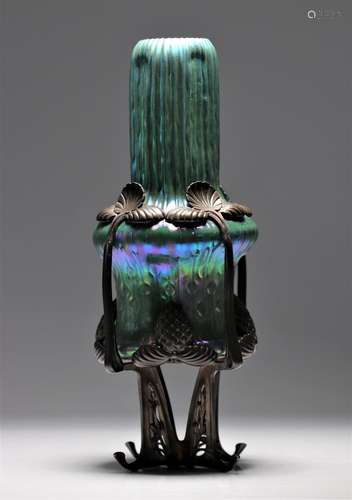 1900 iridescent vase with bronze mount