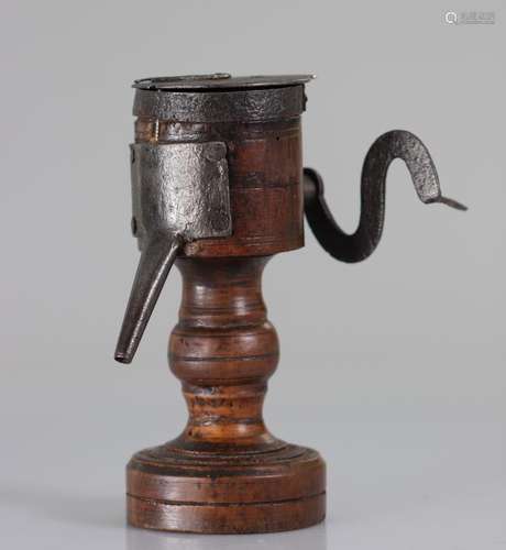 Rare "elephant model" spice mill, Louis XIV period...