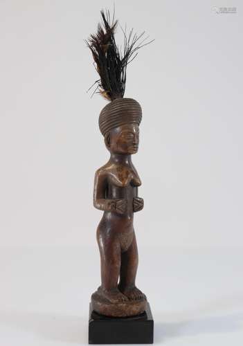 Tchokwe DRC young sculpted woman