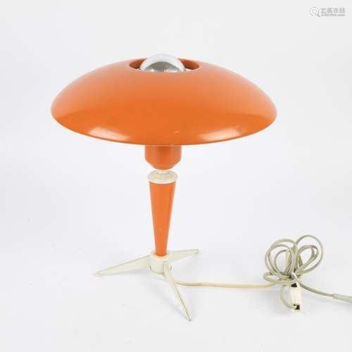 Expo 58 Orange tripod desk lamp by Louis Kalff for Philips, ...