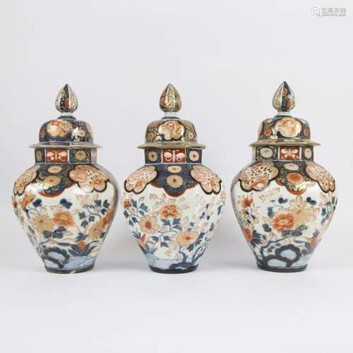 Lot of 3 Japanese IMARI lidded jars