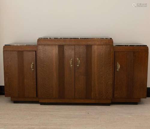 Art Deco dressoir with marble top en bronze door handles