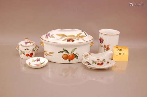 A group of Royal Worcester porcelain Evesham pattern items, ...
