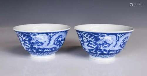 A Pair of Blue and White Dragon Bowls Guanxu Mark