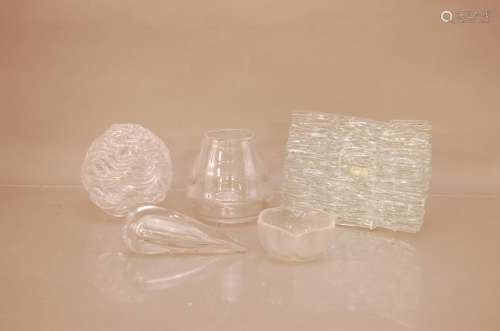 Collection of clear studio glass, including a birds nest sty...