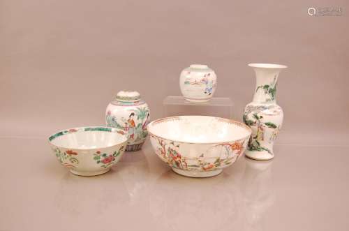 A group of five late 19th and 20th century Chinese porcelain...