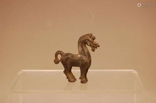 An early 20th century Chinese bronze horse, 7.8cm high