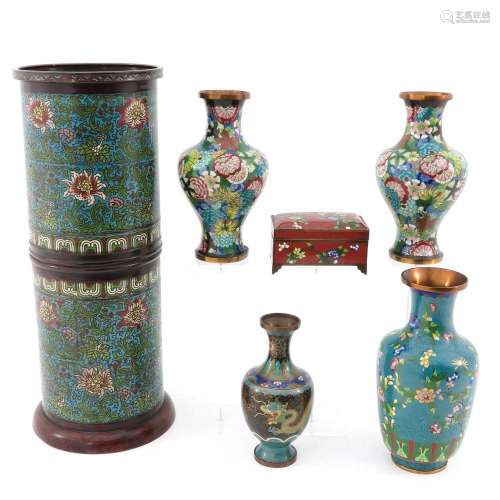 A COLLECTION OF CLOISONNE ITEMS