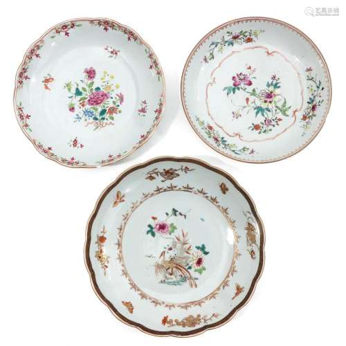 A LOT OF 3 FAMILLE ROSE PLATES