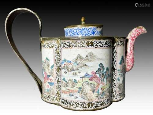 A CHINESE CANTON ENAMEL TEAPOT, QING DYNASTY (1644-1911)