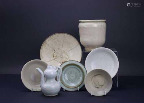 A COLLECTION OF VARIOUS CHINESE WARES, SONG DYNASTY & LA...