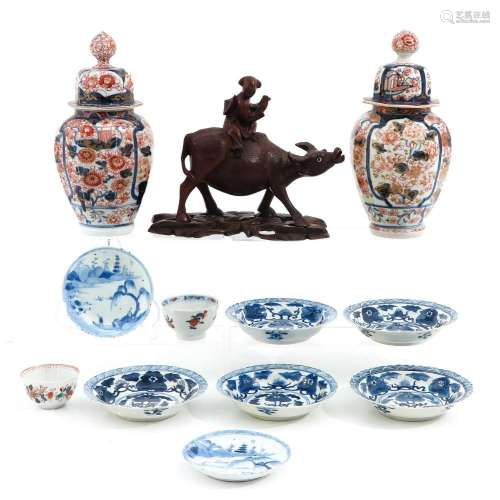 A COLLECTION OF CHINESE ITEMS