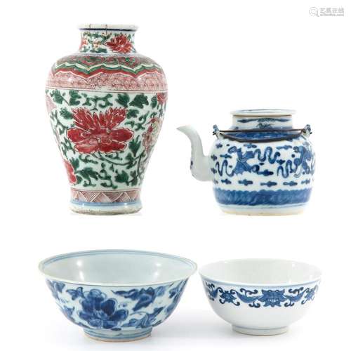 A DIVERSE COLLECTION OF PORCELAIN