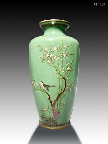 A JAPANESE CLOISONNE ENAMEL VASE, 19TH CENTURY, MEIJI PERIOD