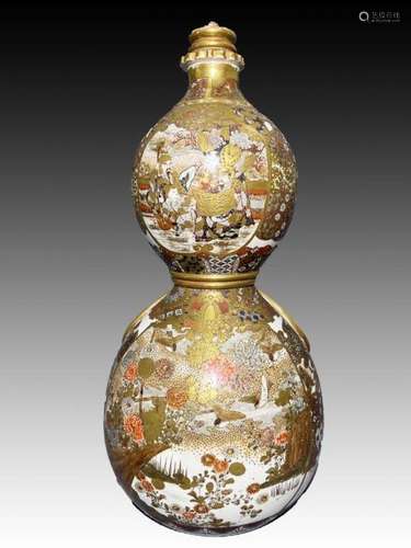 JAPANESE LIDDED SATSUMA DOUBLE GOURD VASE, MEIJI PERIOD, 19T...