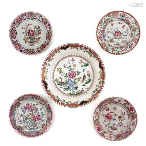 A COLLECTION OF 5 FAMILLE ROSE PLATES