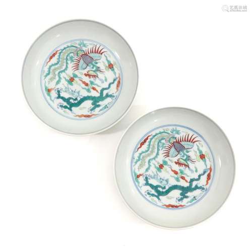 A PAIR OF DOUCAI PLATES