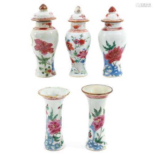 A COLLECTION OF 5 MINIATURE GARNITURE VASES