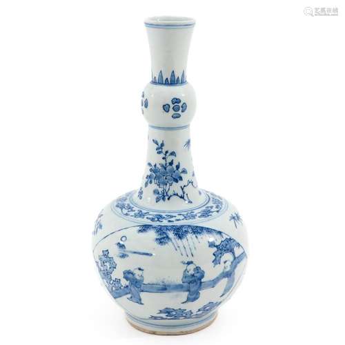 A BLUE AND WHITE VASE