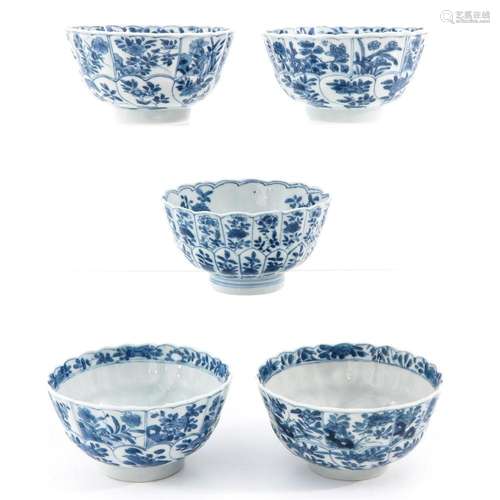 A SERIES OF 5 BLUE AND WHITE BOWLS