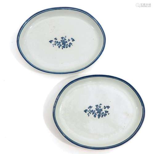 A LOT OF 2 SERVING PLATTERS