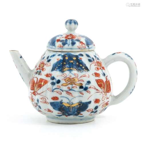 AN IMARI TEAPOT