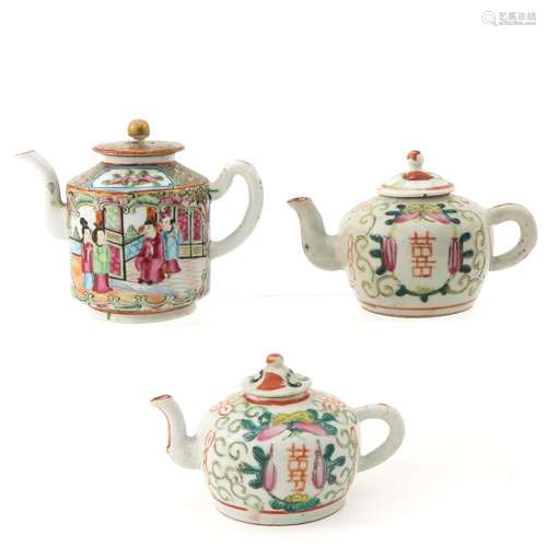 A LOT OF 3 TEAPOTS