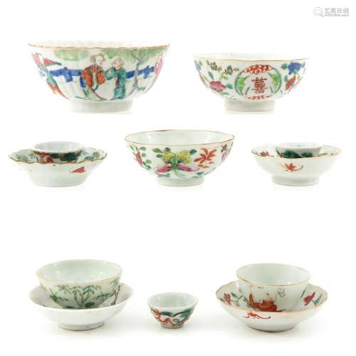 A COLLECTION OF PORCELAIN