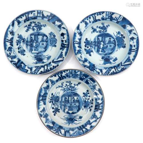 A SERIES OF 3 BLUE AND WHITE PLATES