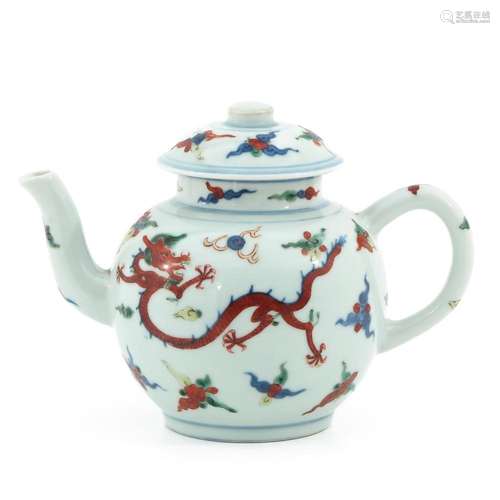 A WUCAI DECOR TEAPOT