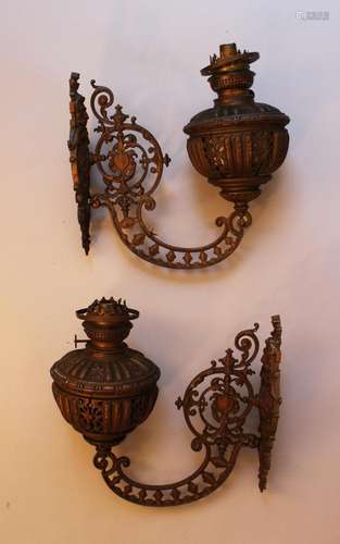 Pair of Oil Appliques