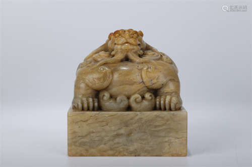 A Shoushan Stone Dragon-Knob Seal.