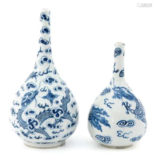 A Lot of 2 Blue and White Vases