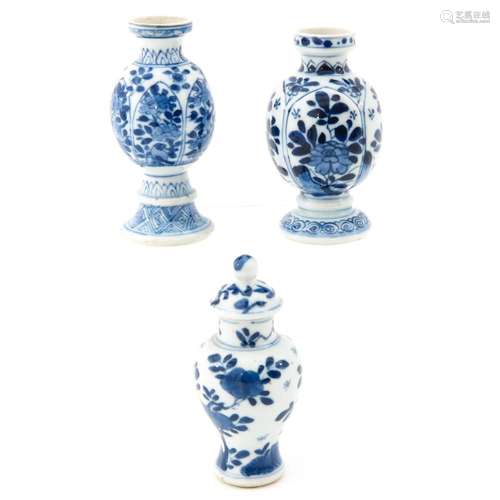 A Collection of 3 Miniature Vases