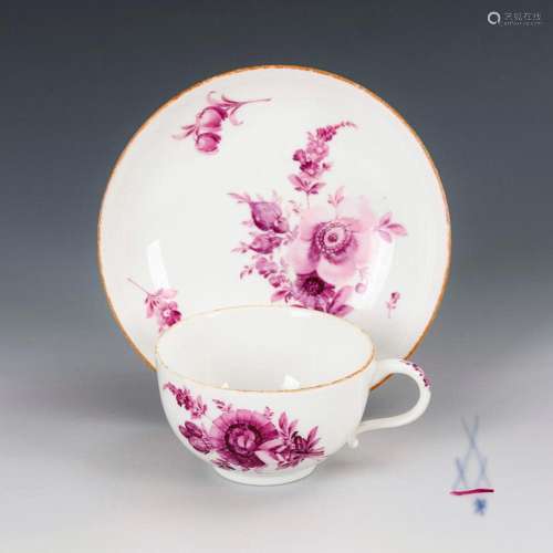 TASSE MIT PURPURMALEREI. MEISSEN.