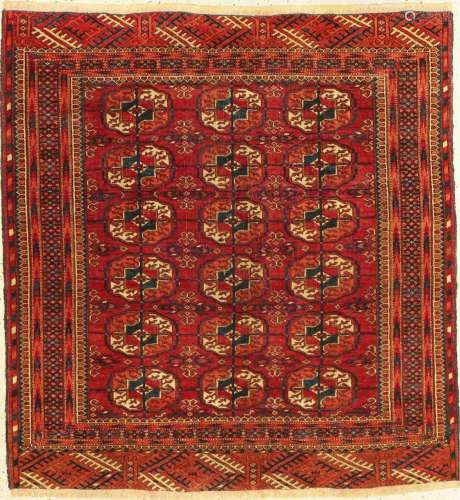 Tekke hearth rug, Turkmenistan, around 1920, wool on