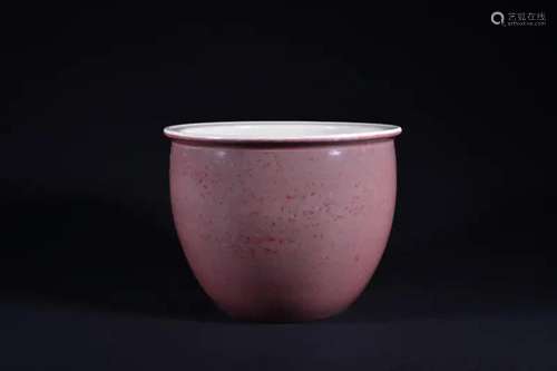 A PEACHBLOOM-GLAZED JAR.QING PERIOD