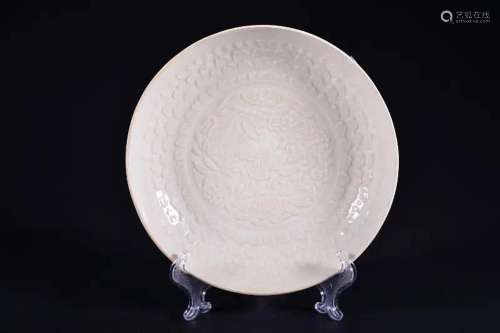 A CARVED DINGYAO-GLAZED DISH.SONG PERIOD