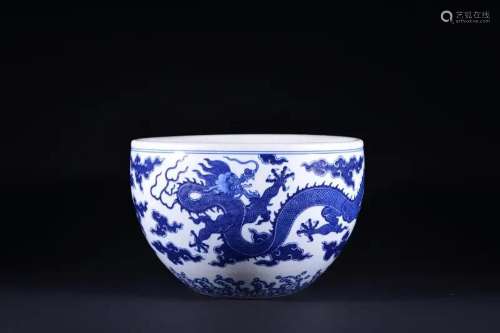 A LARGE BLUE AND WHITE 'DRAGON' JAR.AMRK OF QIANLONG