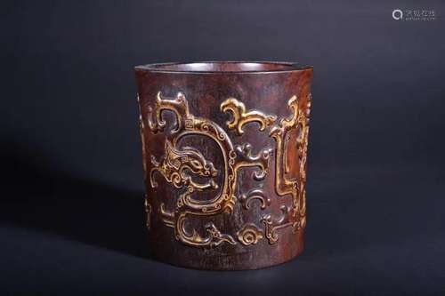 A CARVED HUANGHUALI 'DRAGON' BRUSHPOT.BITONG .QING