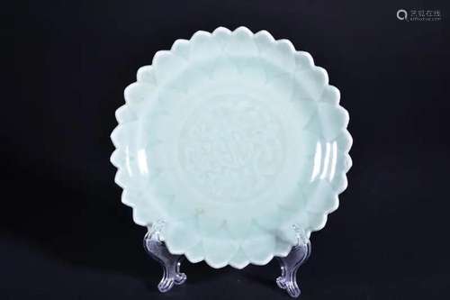 A CELADON-GLAZED DISH.MARK OF GUANGXU