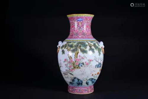 A LARGE FAMILLE-ROSE VASE.MARK OF QIANLONG