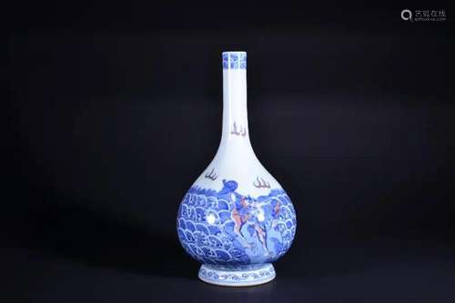 AN IRON-RED BLUE AND WHITE VASE.QING PERIOD