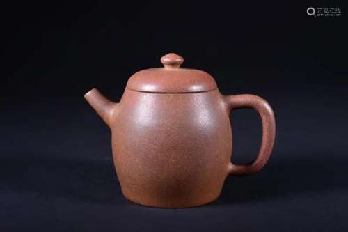 A YIXING TEAPOT AND COVER.REPUBLIC PERIOD