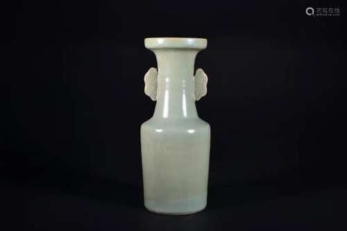 A CELADON-LONGQUAN VASE.SONG PERIOD